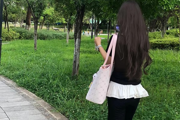 如何在妻子频繁出差期间给予她更多关心
