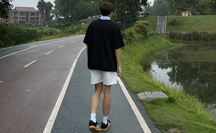 面对老公抱怨工作忙,聪明妻子应如何缓